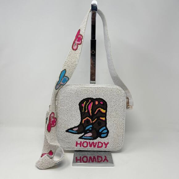 Howdy Cowgirl Boots Hat Sead Bead Crossbody White Pink Western Rodeo‎ - Picture 1 of 7